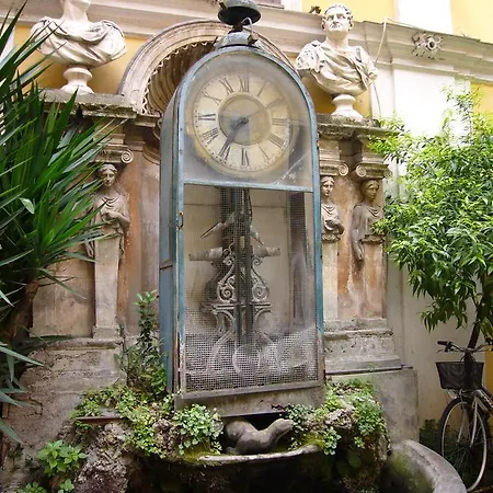 La Casa Dell'orologio Di Palazzo Berardi Roma