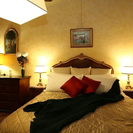 La Casa Dell'orologio Di Palazzo Berardi