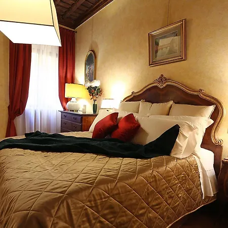 Apartment La Casa Dell'orologio Di Palazzo Berardi Rome