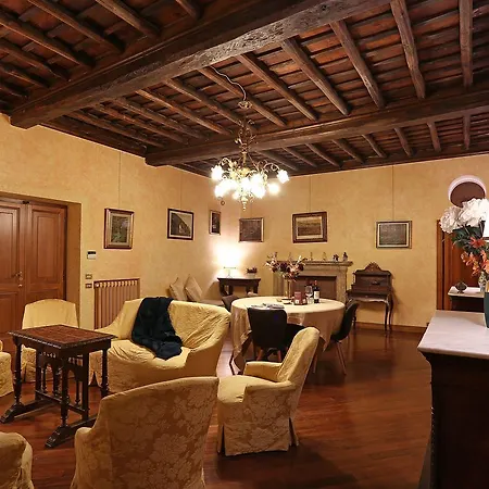 La Casa Dell'orologio Di Palazzo Berardi Apartment *